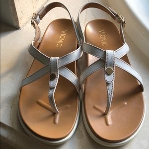 Vionic white sandals